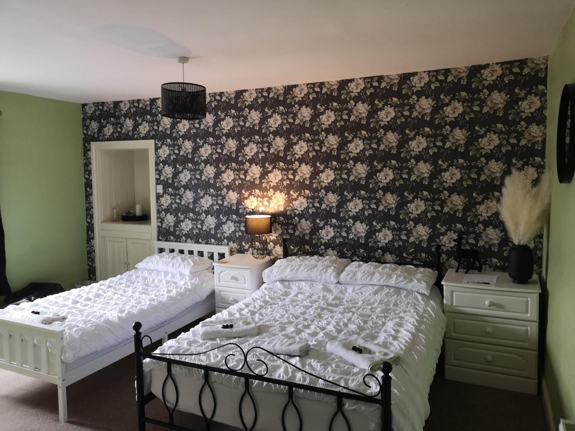 Red Lion Hotel Ystrad Meurig Szoba fotó